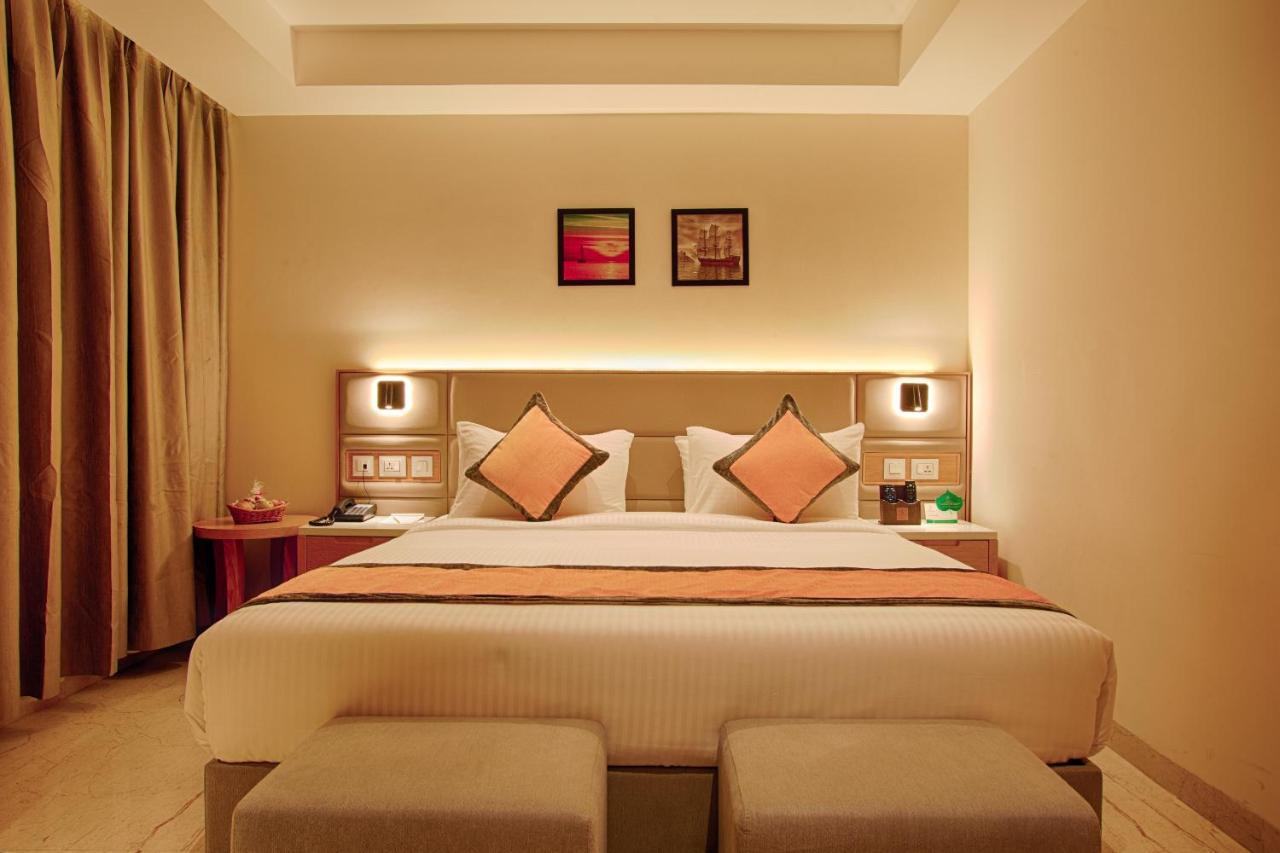 Sunhill Portico Hotel สิริกุรี ภายนอก รูปภาพ