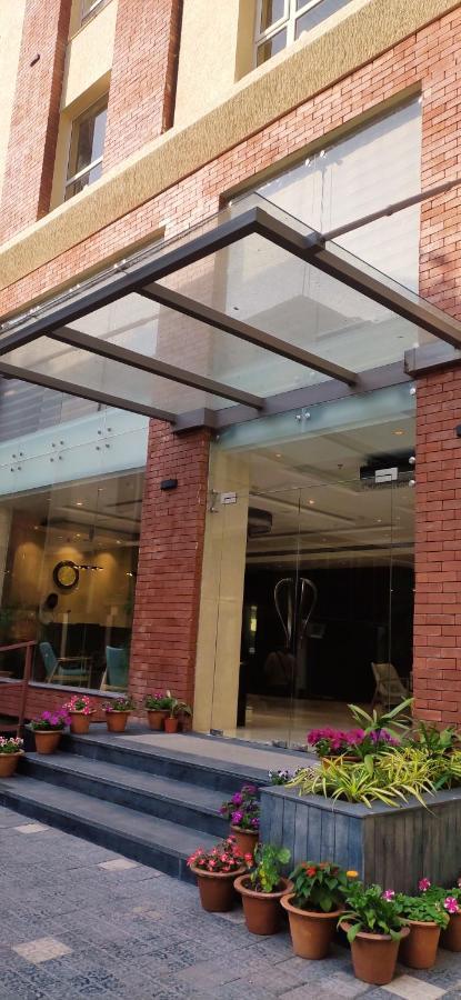 Sunhill Portico Hotel สิริกุรี ภายนอก รูปภาพ