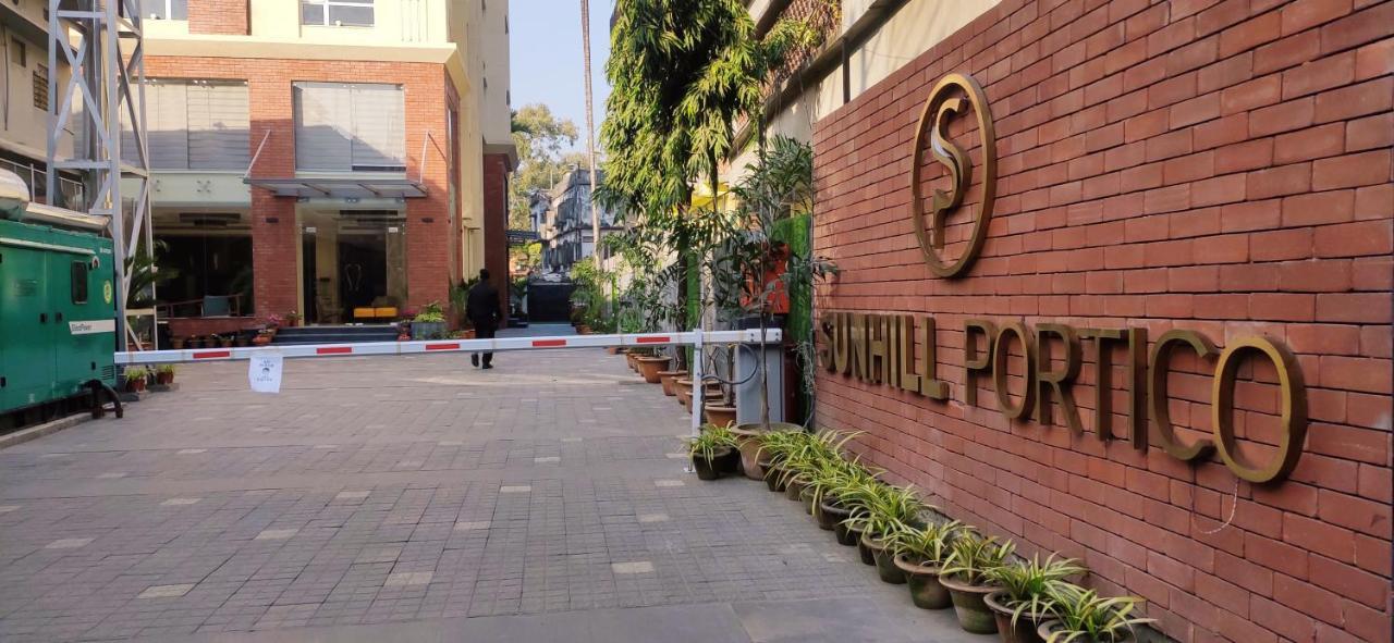 Sunhill Portico Hotel สิริกุรี ภายนอก รูปภาพ